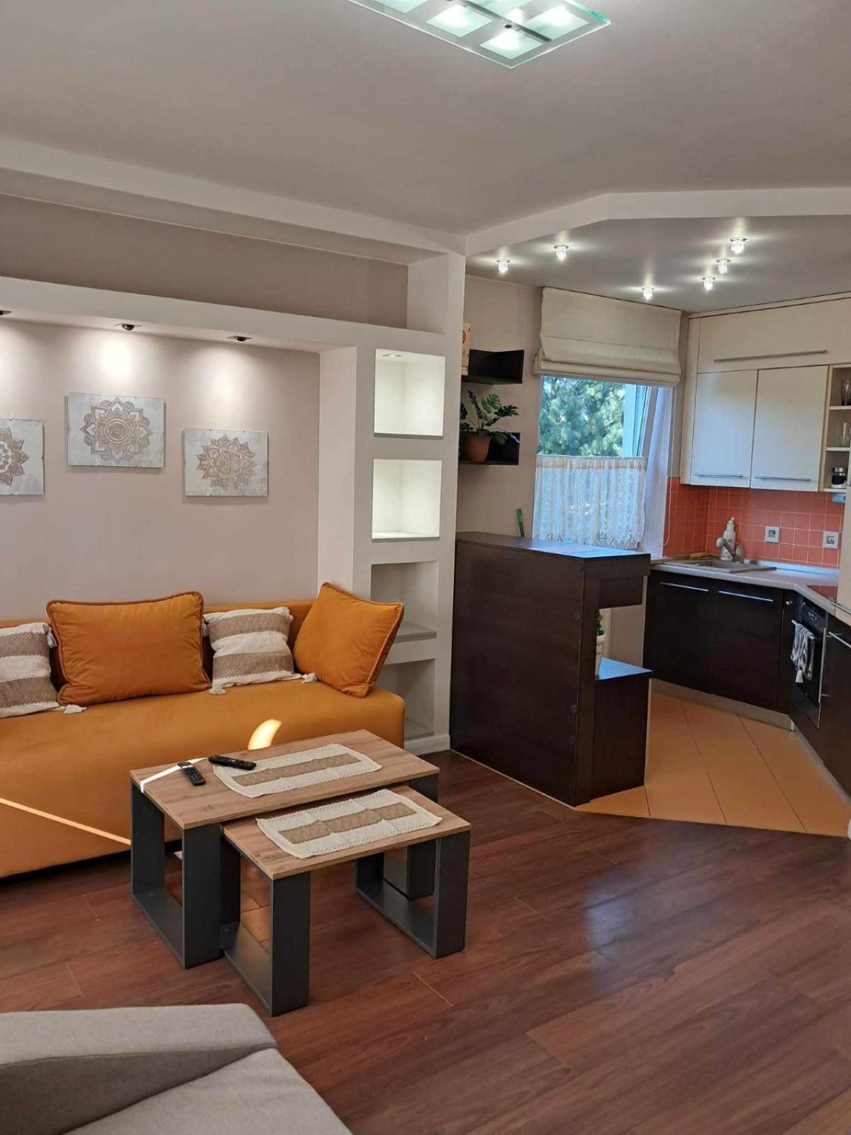 Apartament Julia 1-4 Os Parter Balkon Garaz Westerplatte キェルツェ エクステリア 写真